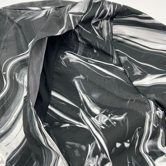 New NIKE Lightweight Jacket Size S Shield Full Zip Windbreaker Rain Running - Picture 7 of 10